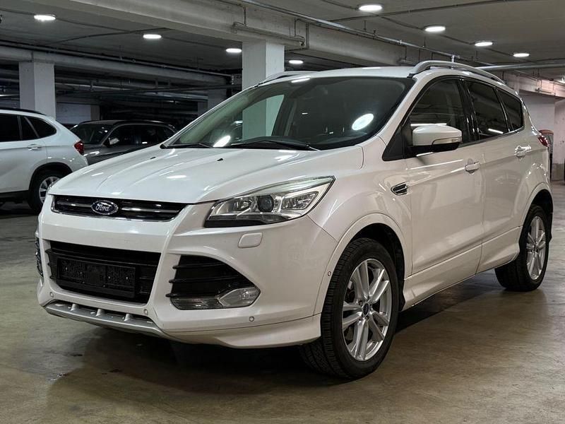 Gebraucht Ford Kuga ST-Line 150 PS (110 kW) 2015 Weiß SUV