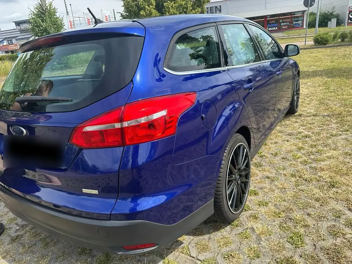 Gebraucht Ford Focus 100 PS (73 kW) 2016 Blau Kombi