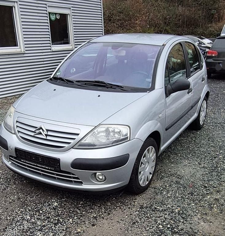 Silber Gebraucht 2003 Citroën C3 Limousine | 3.500 € (Fairer Preis) - Bild 1/4