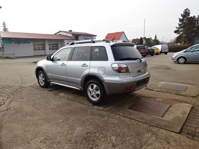 Gebraucht Mitsubishi Outlander Intense 160 PS (117 kW) 2007 Silber SUV