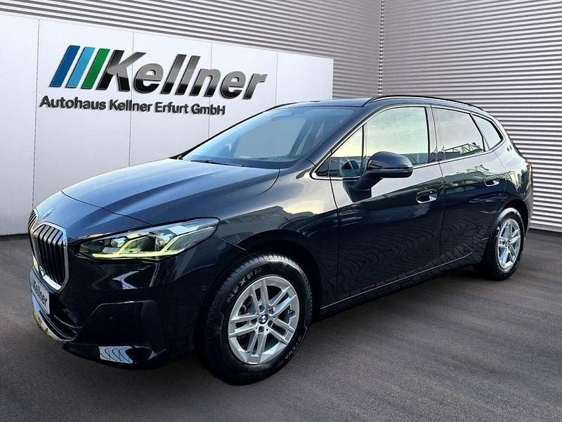 Gebraucht BMW 220 Active Tourer 156 PS (114 kW) 2025 Schwarz Van / Kleinbus