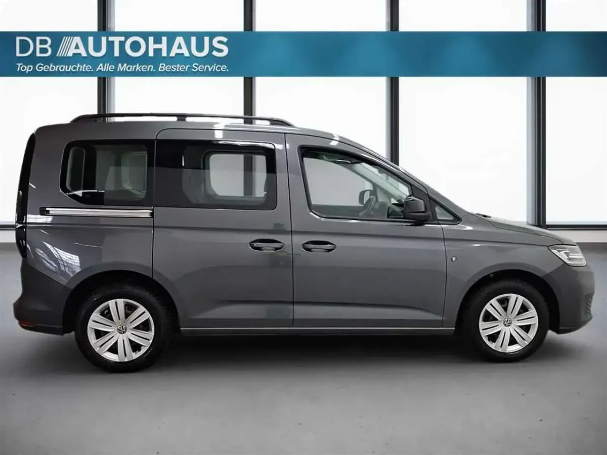 Second-hand VW Caddy 122 CP (89 kW) 2023 Gri Monovolum