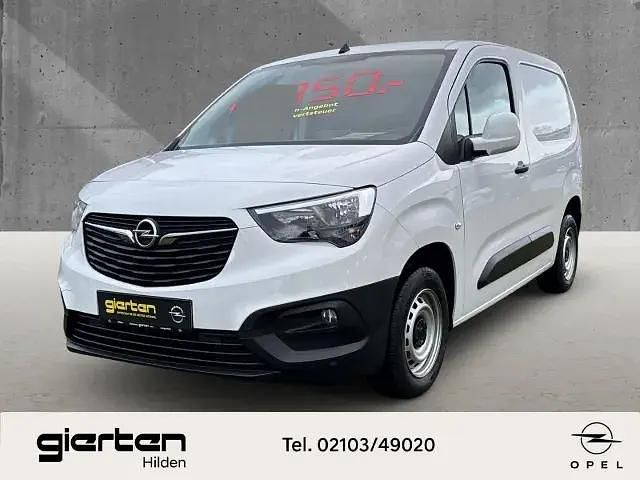 Weiß Gebraucht 2021 Opel Combo Edition Van / Kleinbus | 16.490 € (Fairer Preis) - Bild 1/4