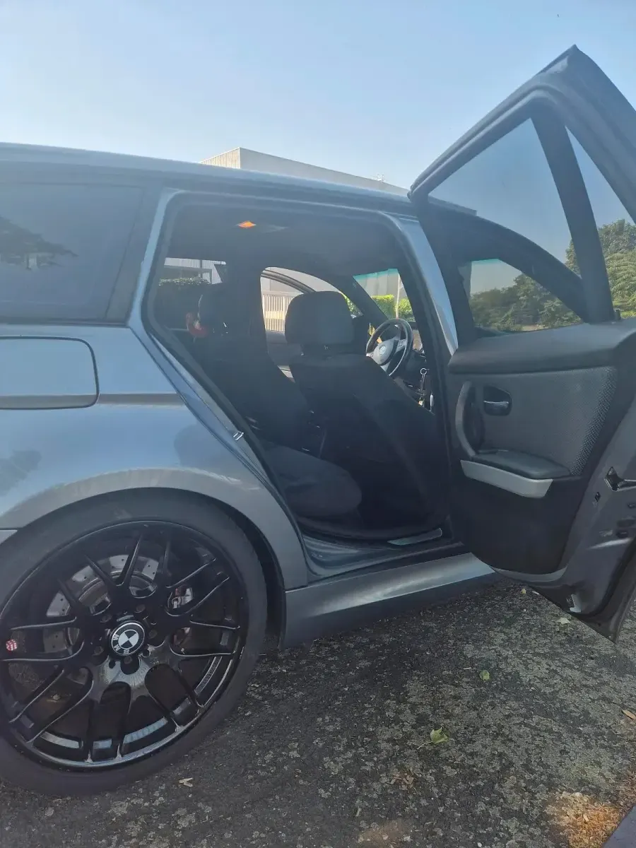 Gebraucht BMW 325 218 PS (160 kW) 2008 Grau Kombi