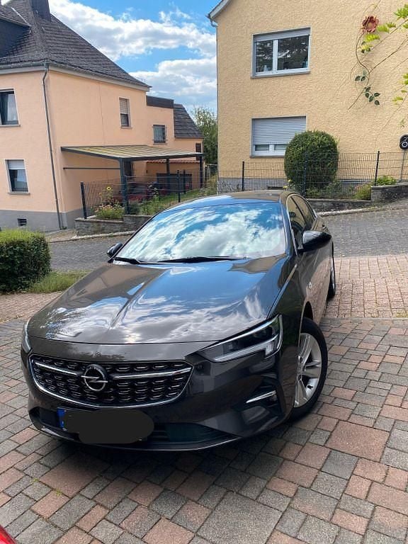 Braun Gebraucht 2021 Opel Insignia Business Edition Limousine | 14.000 € (Fairer Preis) - Bild 1/4