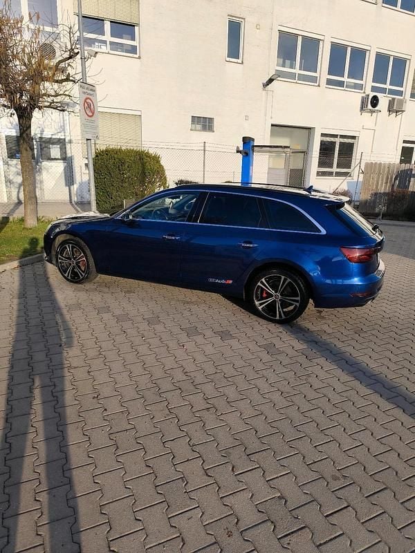 Gebraucht Audi A4 150 PS (110 kW) 2017 Blau Kombi