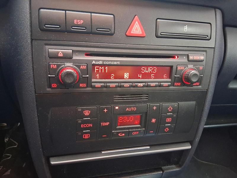 Gebraucht Audi A3 Attraction 102 PS (75 kW) 2001 Silber Kleinwagen