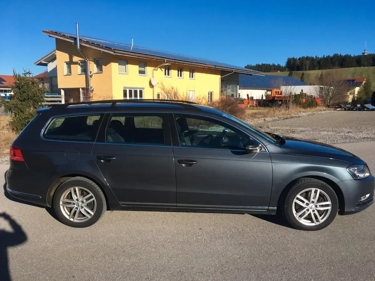 Gebraucht VW Passat 140 PS (102 kW) 2011 Kombi