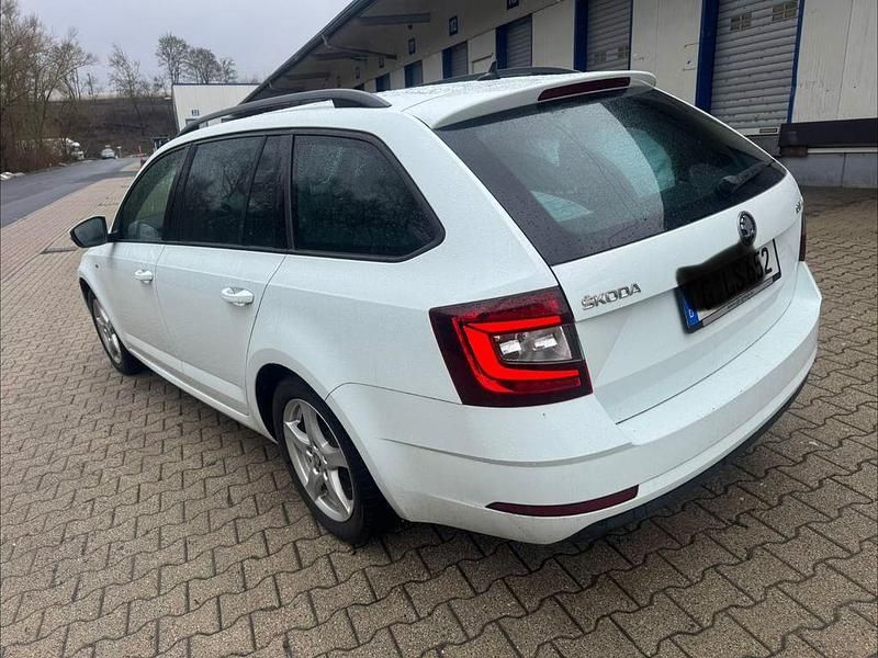 Gebraucht Skoda Octavia Clever 116 PS (85 kW) 2018 Weiß Limousine
