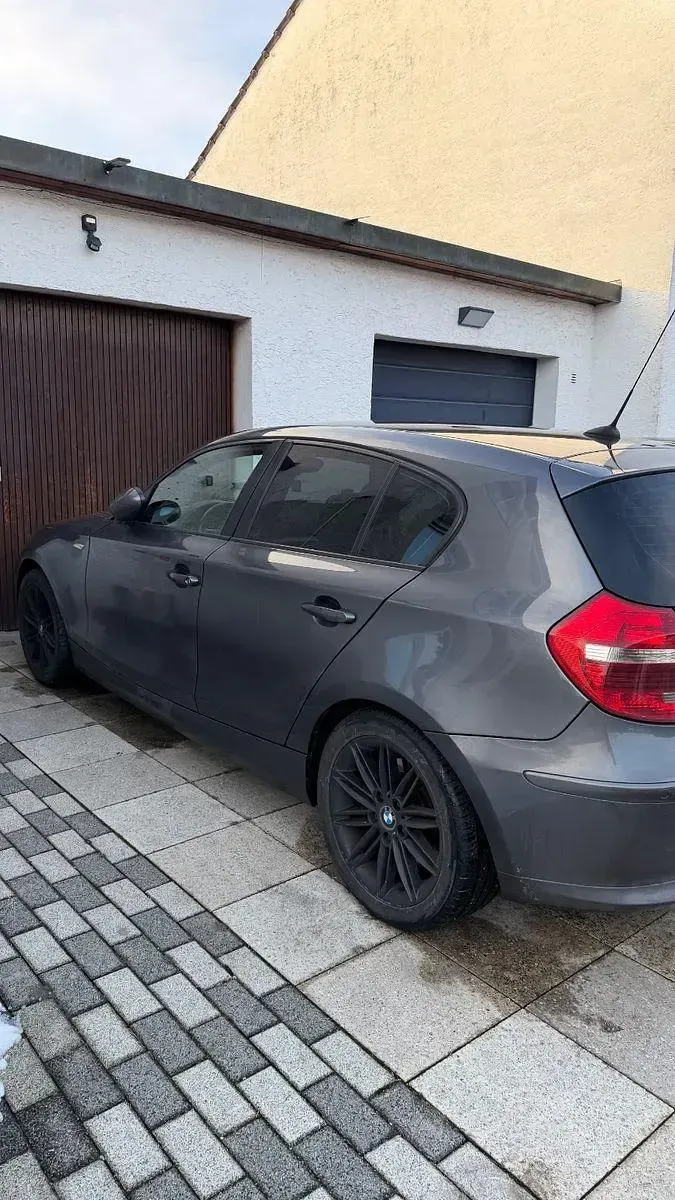 Gebraucht BMW 120 177 PS (130 kW) 2007 Grau Kleinwagen