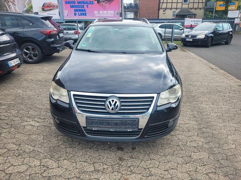 Schwarz Gebraucht 2009 VW Passat Highline Kombi | 2.480 € (Guter Preis) - Bild 1/4
