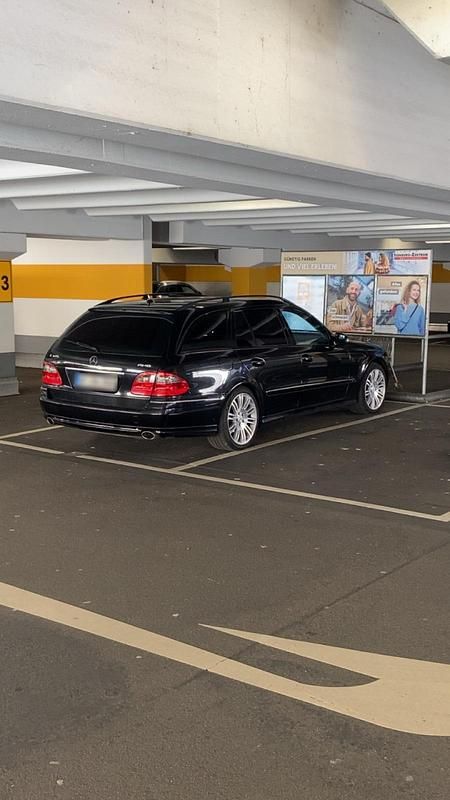 Gebraucht Mercedes E320 Avantgarde 224 PS (164 kW) 2007 Schwarz Kombi