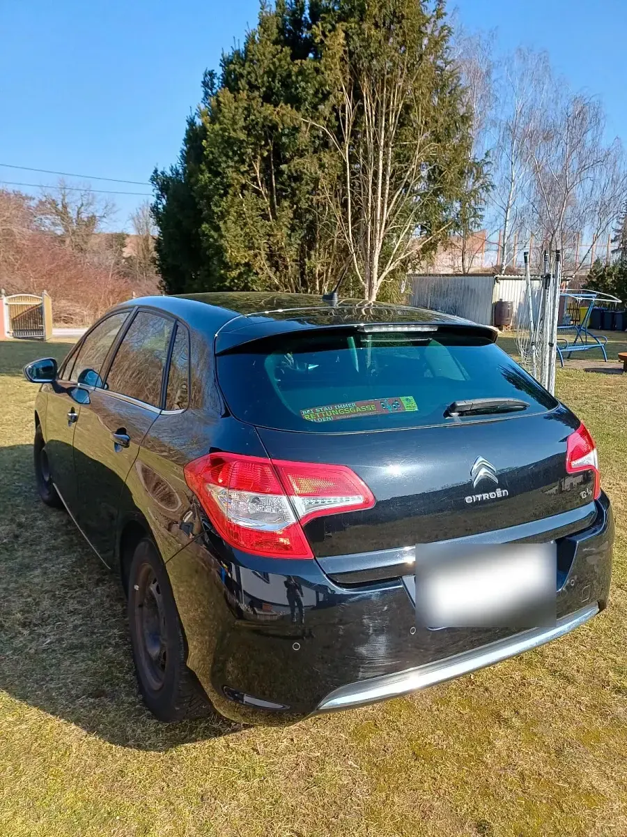 Gebraucht Citroën C4 120 PS (88 kW) 2012 Schwarz Limousine