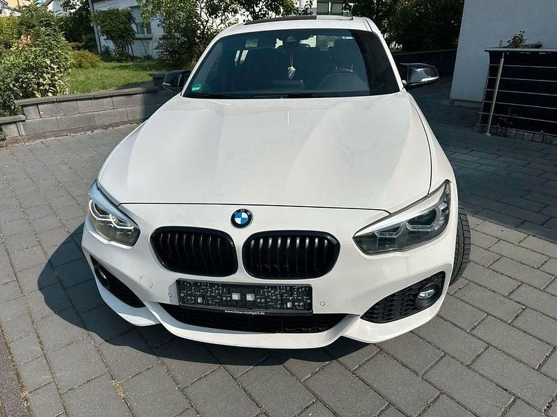 Weiß Gebraucht 2018 BMW 120 M Sport Kleinwagen | 18.900 € (Fairer Preis) - Bild 1/4