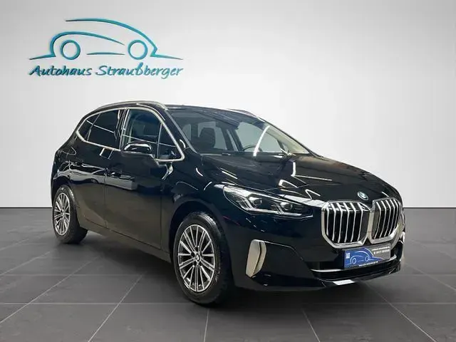 Gebraucht BMW 218 Active Tourer Luxury Line 136 PS (100 kW) 2024 Schwarzkeine angabe Van / Kleinbus