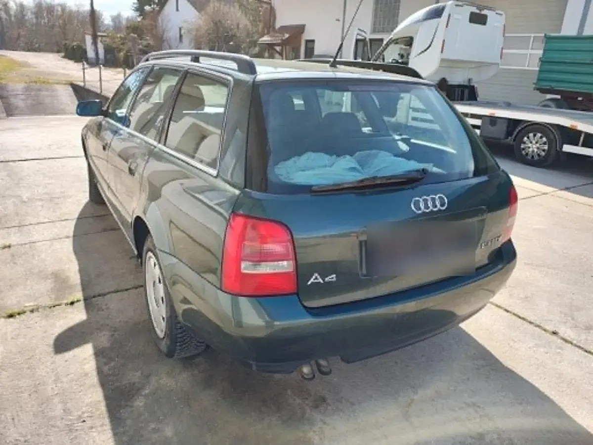 Gebraucht Audi A4 115 PS (84 kW) 2000 Grün Kombi