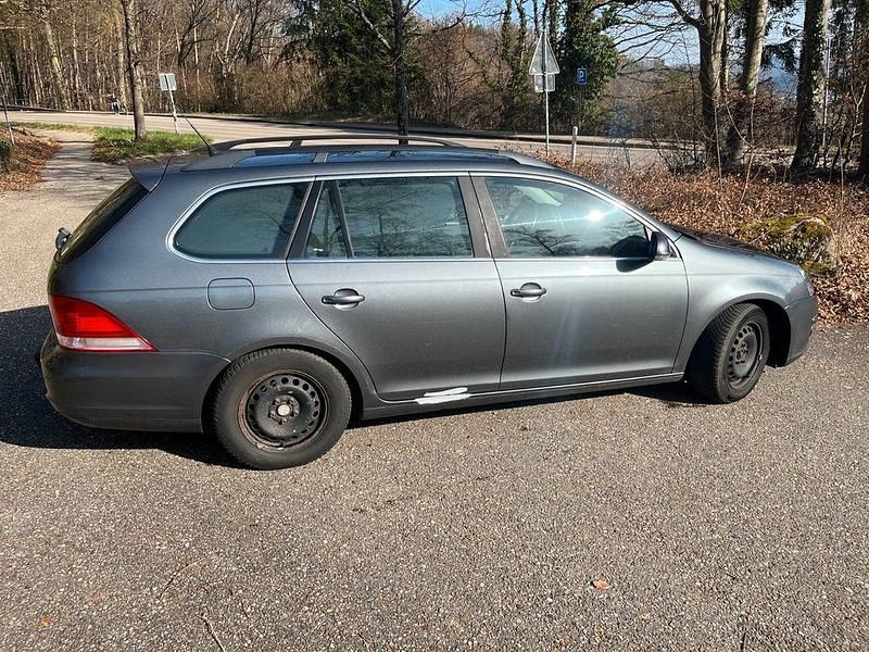 Gebraucht VW Golf V Comfortline 140 PS (102 kW) 2007 Grau Kombi