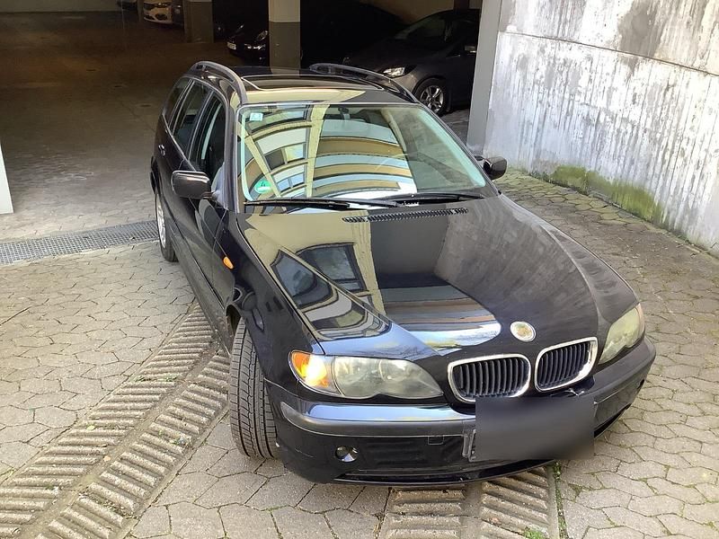 Schwarz Gebraucht 2007 BMW 318 Kombi | 1.600 € (Superpreis) - Bild 1/4