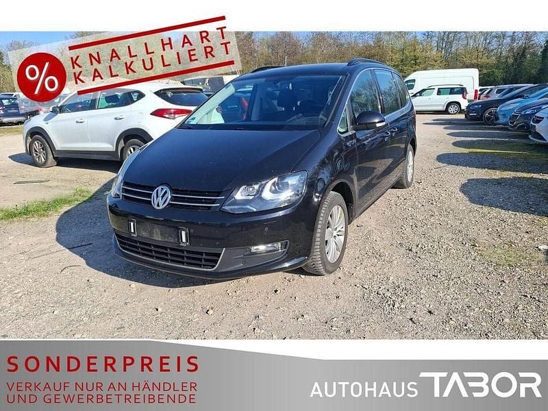 Second-hand VW Sharan 170 CP (125 kW) 2012 Negru Monovolum