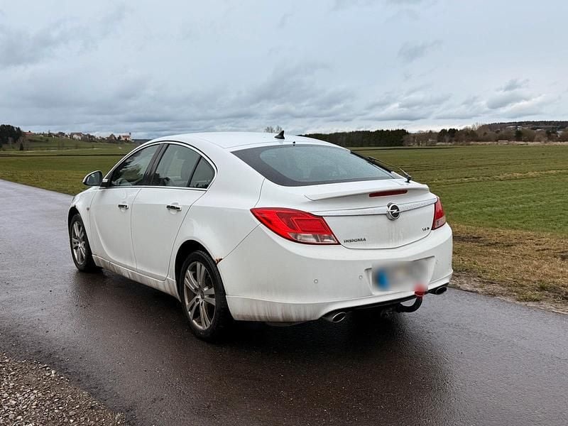 Gebraucht Opel Insignia 260 PS (191 kW) 2009 Weiß Limousine