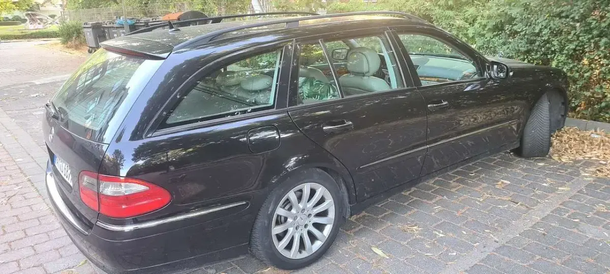 Gebraucht Mercedes E200 184 PS (135 kW) 2006 Schwarz Kombi