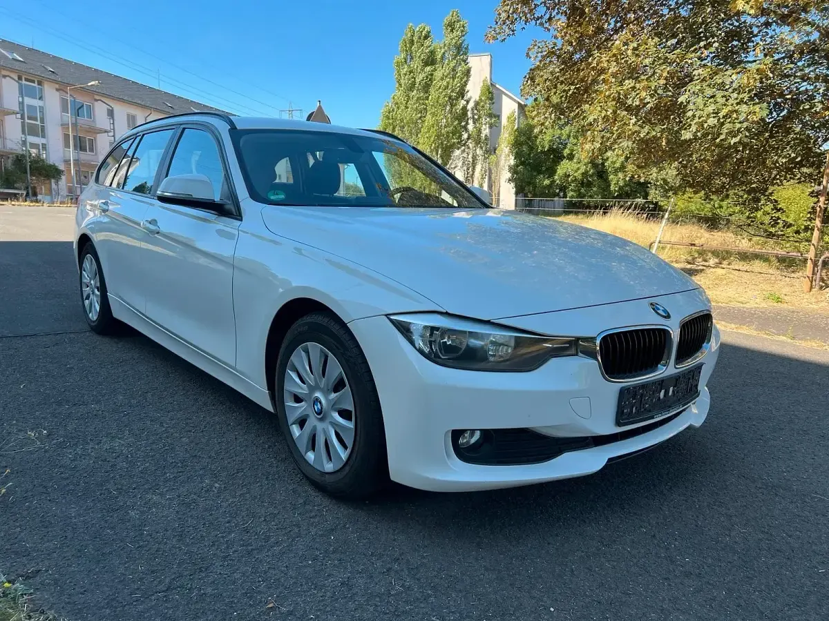 Gebraucht BMW 318 143 PS (105 kW) 2013 Weiß Kombi