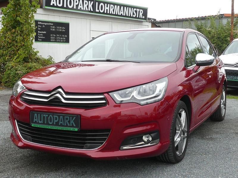Rot Gebraucht 2016 Citroën C4 SELECTION Limousine | 8.000 € (Fairer Preis) - Bild 1/4