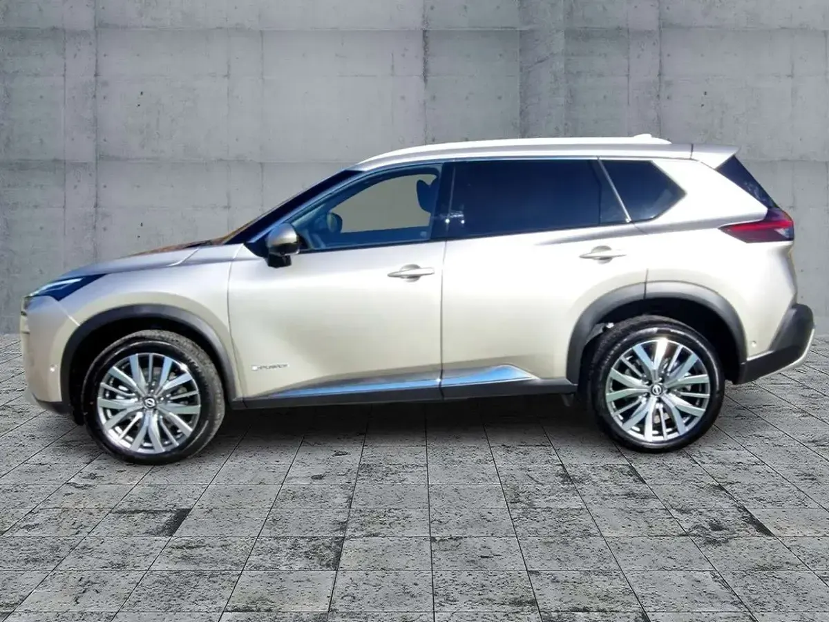 Gebraucht Nissan X-Trail Tekna+ 158 PS (116 kW) 2025 Silber SUV