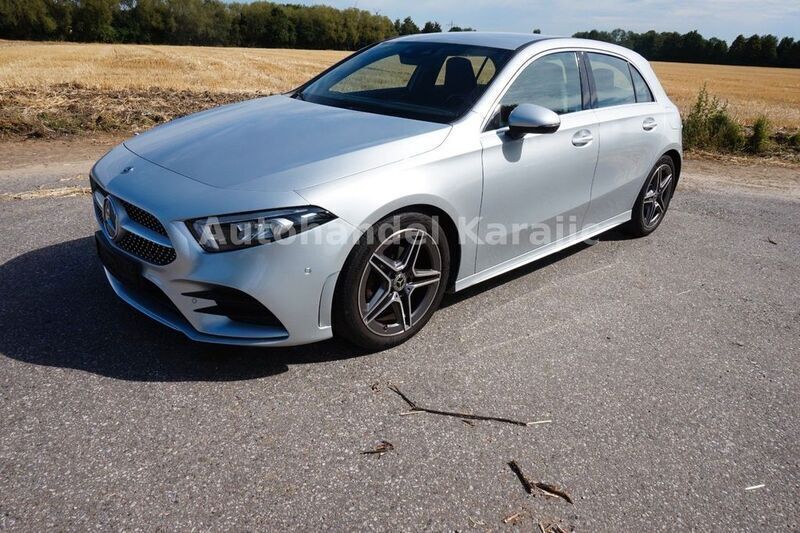 Silber Gebraucht 2021 Mercedes A200 AMG line Limousine | 19.990 € (Superpreis) - Bild 1/4