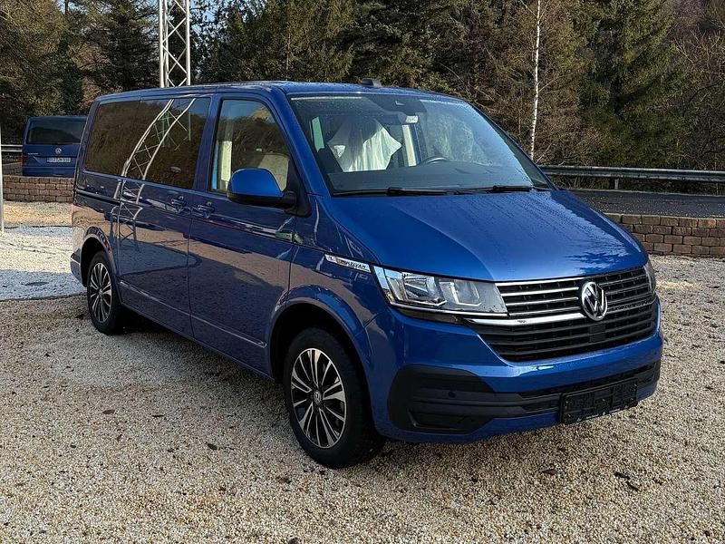 Ravennablau metallic Gebraucht 2021 VW Multivan Comfortline Van | 49.800 € (Etwas zu teuer) - Bild 1/4
