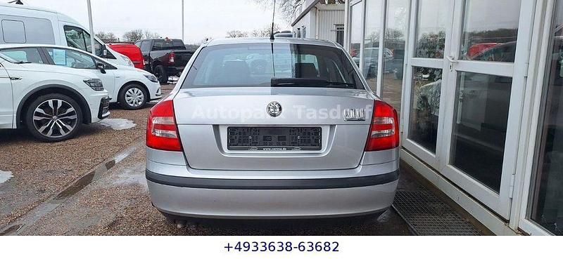 Gebraucht Skoda Octavia Ambiente 105 PS (77 kW) 2006 Silber Limousine