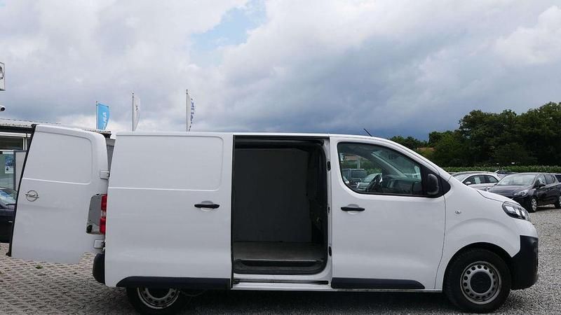 Gebraucht Opel Vivaro 122 PS (89 kW) 2020 White jade Van / Kleinbus