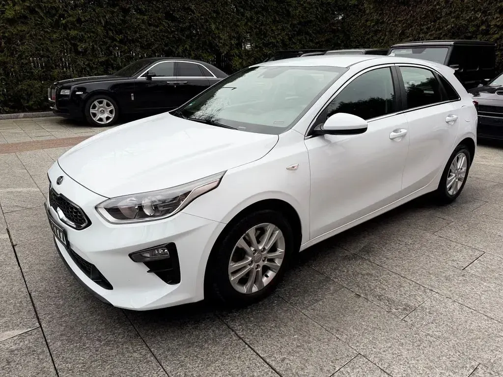 Usado Kia Ceed Vision 136 CV (100 kW) 2021 Blanco Utilitario