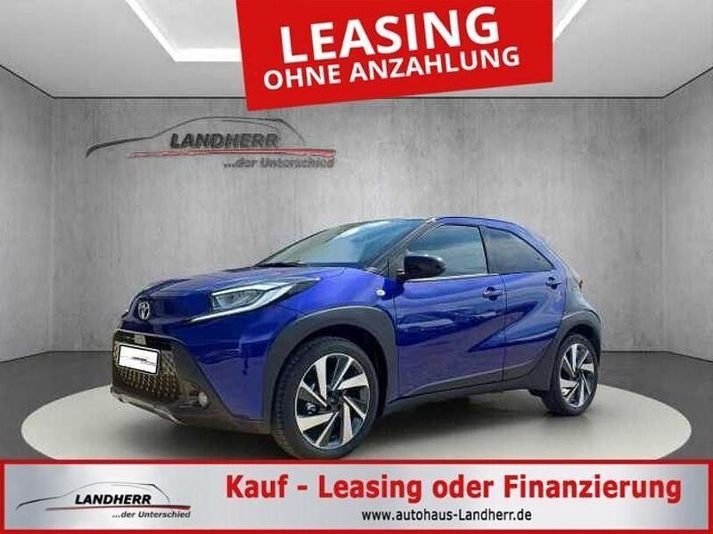 Junper blue Neu 2025 Toyota Aygo Lounge Kleinwagen | 19.495 € - Bild 1/4