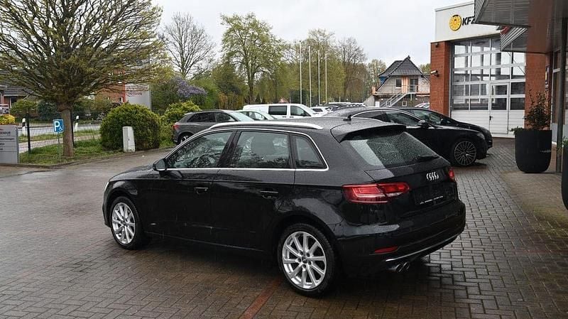 Używany Audi A3 Design 190 KM (139 kW) 2019 Czarny Sedan/Limuzyna