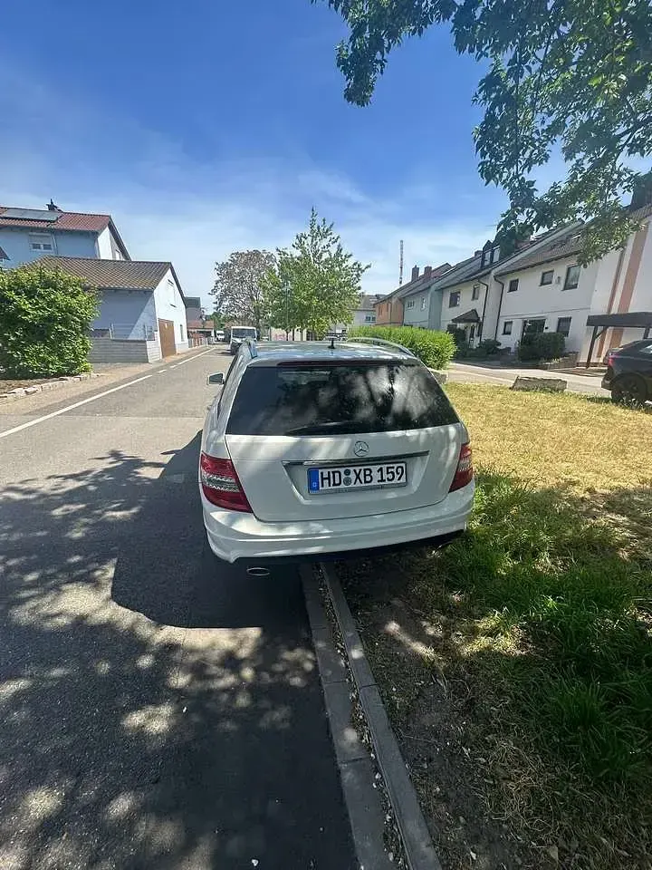 Gebraucht Mercedes C350 231 PS (169 kW) 2010 Weiß Kombi