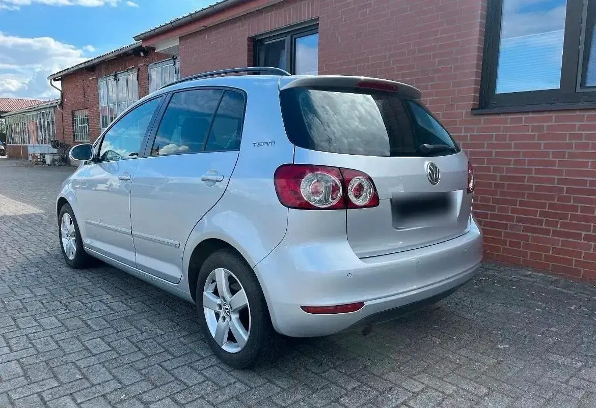 Gebraucht VW Golf Plus Cross 105 PS (77 kW) 2011 Silber Kombi