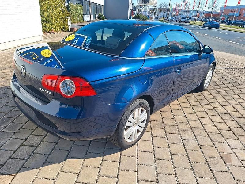 Gebraucht VW Eos 140 PS (102 kW) 2006 Blau Cabrio