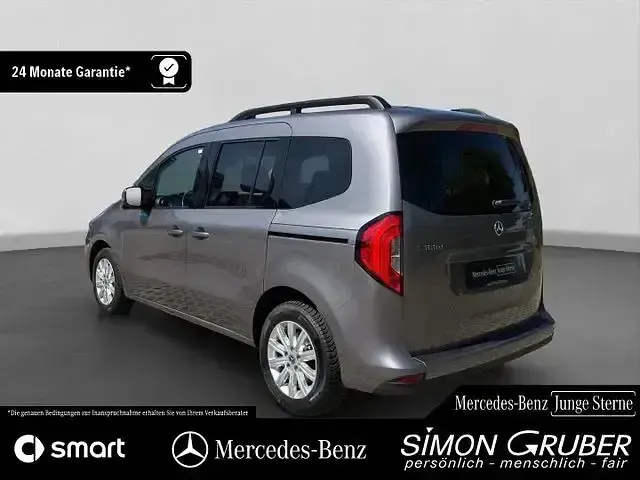 Gebraucht Mercedes T180 Style 116 PS (85 kW) 2023 Grau Van / Kleinbus