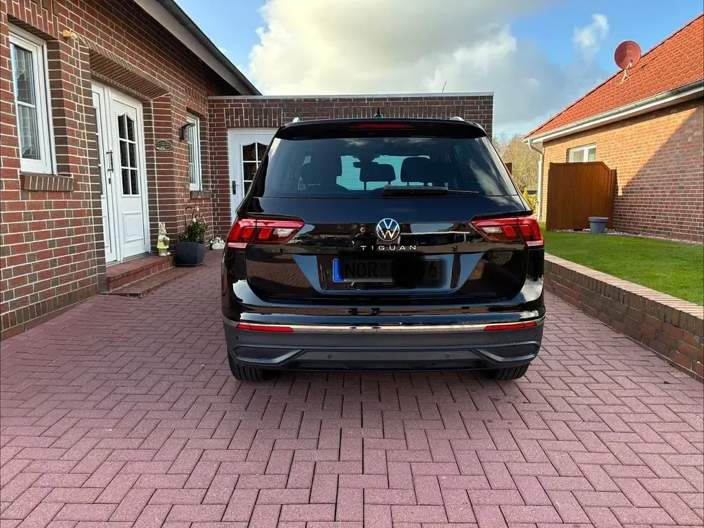 Brugt VW Tiguan Active 150 HK (110 kW) 2023 Sort SUV