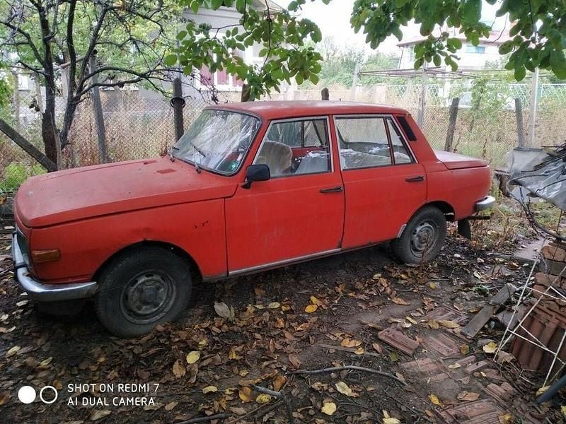 Rot Gebraucht 1982 Wartburg 353 Limousine | 6.000 € - Bild 1/4