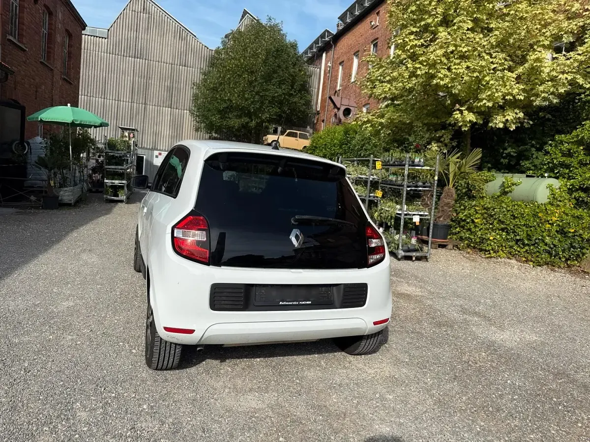 Gebraucht Renault Twingo 90 PS (66 kW) 2016 Weiß Kleinwagen
