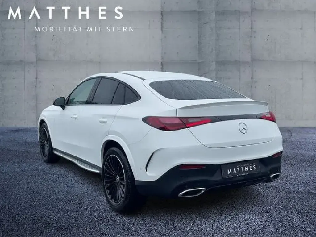 Gebraucht Mercedes GLC220 AMG 197 PS (144 kW) 2025 Polarweiß SUV