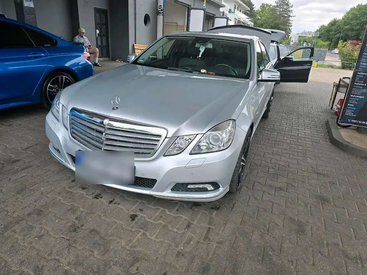 Gebraucht Mercedes E350 283 PS (208 kW) 2009 Silber Limousine