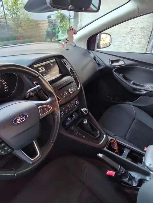 Gebraucht Ford Focus Business Edition 125 PS (91 kW) 2016 Silber Kombi