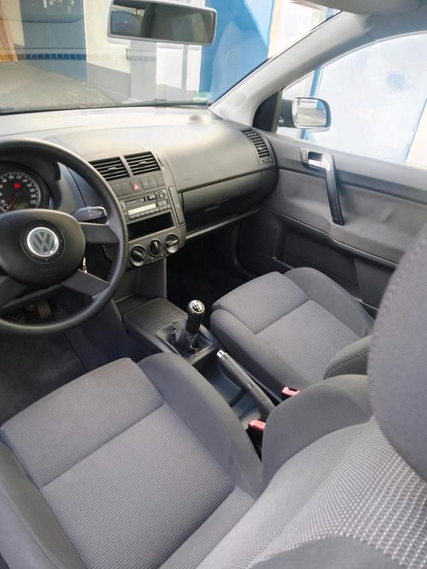 Gebraucht VW Polo 75 PS (55 kW) 2003 Grau Kleinwagen