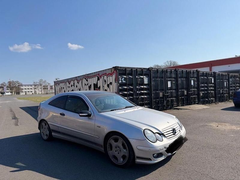Gebraucht Mercedes CL180 196 PS (144 kW) 2007 Silber Coupé