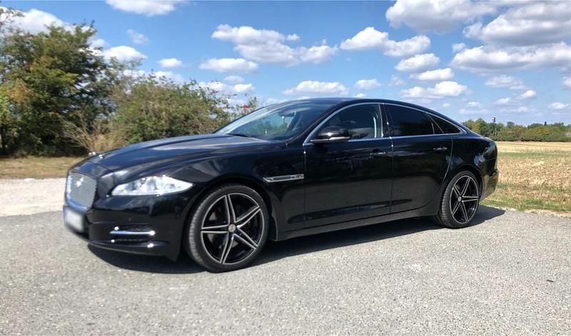 Gebraucht Jaguar XJ Luxury 275 PS (202 kW) 2011 Schwarz Limousine