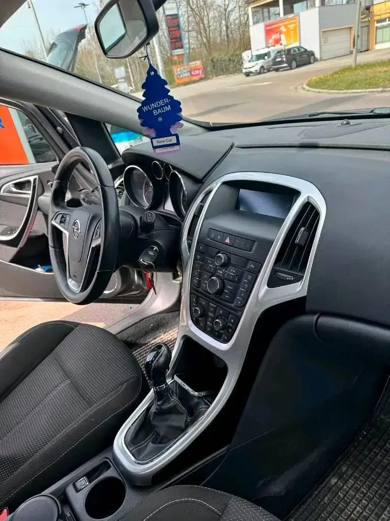Gebraucht Opel Astra Sport 125 PS (91 kW) 2011 Grau Kombi