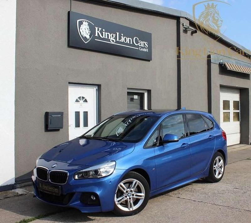 Estorilblau 2 Gebraucht 2015 BMW 220 M Sport Van / Kleinbus | 15.780 € (Fairer Preis) - Bild 1/4